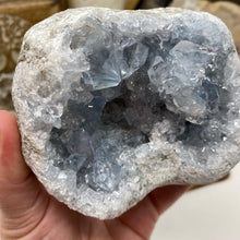 将图像加载到图库查看器中，Celestite Rough Cluster #80
