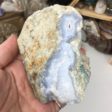 将图像加载到图库查看器中，Blue Lace Agate Geode #03
