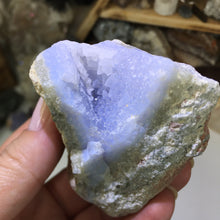 将图像加载到图库查看器中，Blue Lace Agate Geode #10
