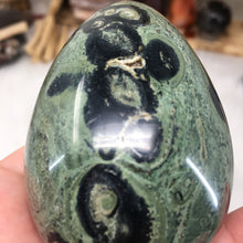 Load image into Gallery viewer, Kambaba Jasper Extra Large Egg #01
