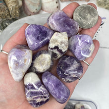 将图像加载到图库查看器中，Chevron Amethyst Large Tumbles
