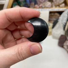 Load image into Gallery viewer, Shungite 1.25&quot; Moons
