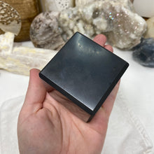 Load image into Gallery viewer, Shungite 2&quot; Cubes
