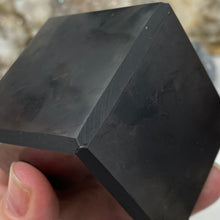 Load image into Gallery viewer, Shungite 2&quot; Cubes
