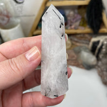 Carica l&#39;immagine nel visualizzatore di Gallery, Black Rutilated Quartz Point #11
