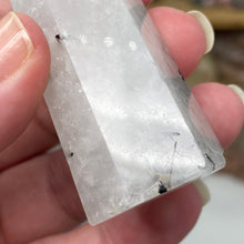 将图像加载到图库查看器中，Black Rutilated Quartz Point #11
