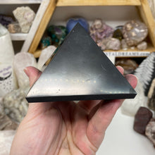 将图像加载到图库查看器中，Shungite 3&quot; Pyramids
