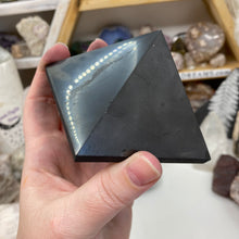 将图像加载到图库查看器中，Shungite 3&quot; Pyramids
