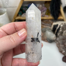 Carica l&#39;immagine nel visualizzatore di Gallery, Black Rutilated Quartz Point #13
