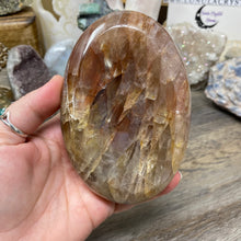 将图像加载到图库查看器中，Red Hematoid &quot;Fire Quartz&quot; Dish / Bowl
