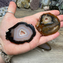 Cargar imagen en el visor de la galería, Natural Small Agate Slices
