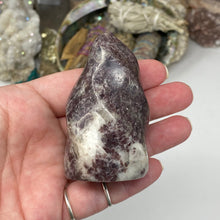 将图像加载到图库查看器中，Lepidolite Flame #01
