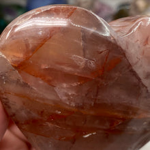 将图像加载到图库查看器中，Red Hematoid &quot;Fire Quartz&quot; Heart #03
