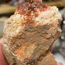 将图像加载到图库查看器中，Vanadinite #12 with Barite
