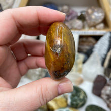 Carica l&#39;immagine nel visualizzatore di Gallery, Ocean Jasper Palm Stone #04
