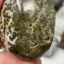 Cargar imagen en el visor de la galería, Ocean Jasper Palm Stone #17
