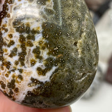 Cargar imagen en el visor de la galería, Ocean Jasper Palm Stone #17
