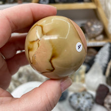 Carica l&#39;immagine nel visualizzatore di Gallery, Polychrome Jasper Sphere #04
