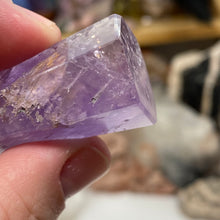 Carica l&#39;immagine nel visualizzatore di Gallery, Amethyst Mini Tower #18
