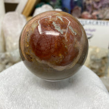 Bild in Galerie-Viewer laden, Polychrome Jasper Sphere #13
