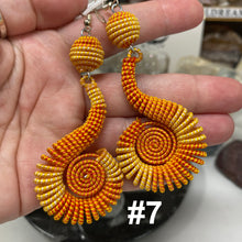 Chargez l&#39;image dans la visionneuse de la galerie, Macrame Earrings from Chiapas, Mexico

