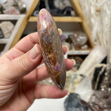 Cargar imagen en el visor de la galería, Rhodonite Palm Stone #19
