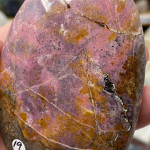 Cargar imagen en el visor de la galería, Rhodonite Palm Stone #19
