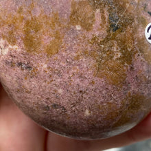 Cargar imagen en el visor de la galería, Rhodonite Palm Stone #20
