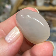Load image into Gallery viewer, Dendritic Agate Heart #08

