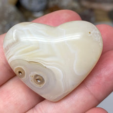 将图像加载到图库查看器中，Dendritic Agate Heart #04
