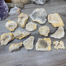 将图像加载到图库查看器中，Calcite Geodes from Khokat Mine ~ Midelt, Morocco
