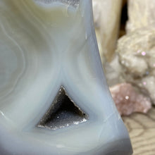 Load image into Gallery viewer, Druzy Agate Large Moon #01
