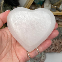 Load image into Gallery viewer, Selenite 3.5&quot; Heart Bowl #01
