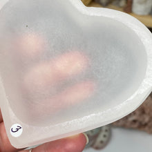 Load image into Gallery viewer, Selenite 3.5&quot; Heart Bowl #03
