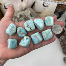 将图像加载到图库查看器中，Blue Aragonite Small Tumble
