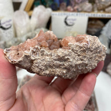 将图像加载到图库查看器中，Pink Amethyst Large Geode Cluster #07
