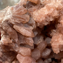 将图像加载到图库查看器中，Pink Amethyst Large Geode Cluster #07
