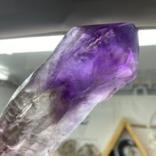 Cargar imagen en el visor de la galería, Royal Amethyst Extra Quality X-Large Point from Bahia, Brazil #02
