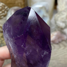 Carica l&#39;immagine nel visualizzatore di Gallery, Royal Amethyst Extra Quality X-Large Point from Bahia, Brazil #02
