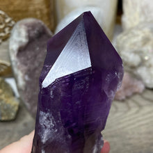 Chargez l&#39;image dans la visionneuse de la galerie, Royal Amethyst Extra Quality X-Large Point from Bahia, Brazil #02
