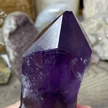 Chargez l&#39;image dans la visionneuse de la galerie, Royal Amethyst Extra Quality X-Large Point from Bahia, Brazil #02
