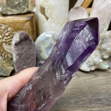 Carica l&#39;immagine nel visualizzatore di Gallery, Royal Amethyst Extra Quality X-Large Point from Bahia, Brazil #02
