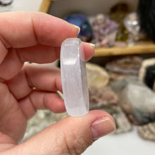 Load image into Gallery viewer, Selenite 1.5&quot; Worry Stones
