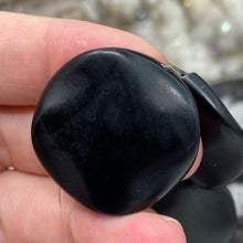 Load image into Gallery viewer, Black Onyx Matte Waved Circle A Grade Beads
