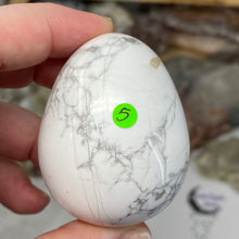 Load image into Gallery viewer, Howlite Egg #05
