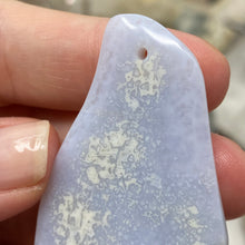 将图像加载到图库查看器中，Blue Lace Agate Freeform A Grade Bead #09
