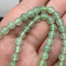 将图像加载到图库查看器中，Green Aventurine 6mm Strand Beads #02
