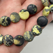 Chargez l&#39;image dans la visionneuse de la galerie, Serpentine 10x4mm Strand Beads #01
