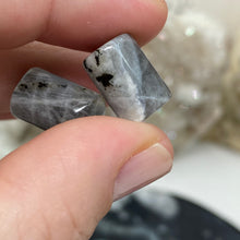 将图像加载到图库查看器中，Labradorite 14x10mm Tube A Grade Beads

