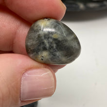 将图像加载到图库查看器中，Labradorite 20x14mm Nugget A Grade Beads
